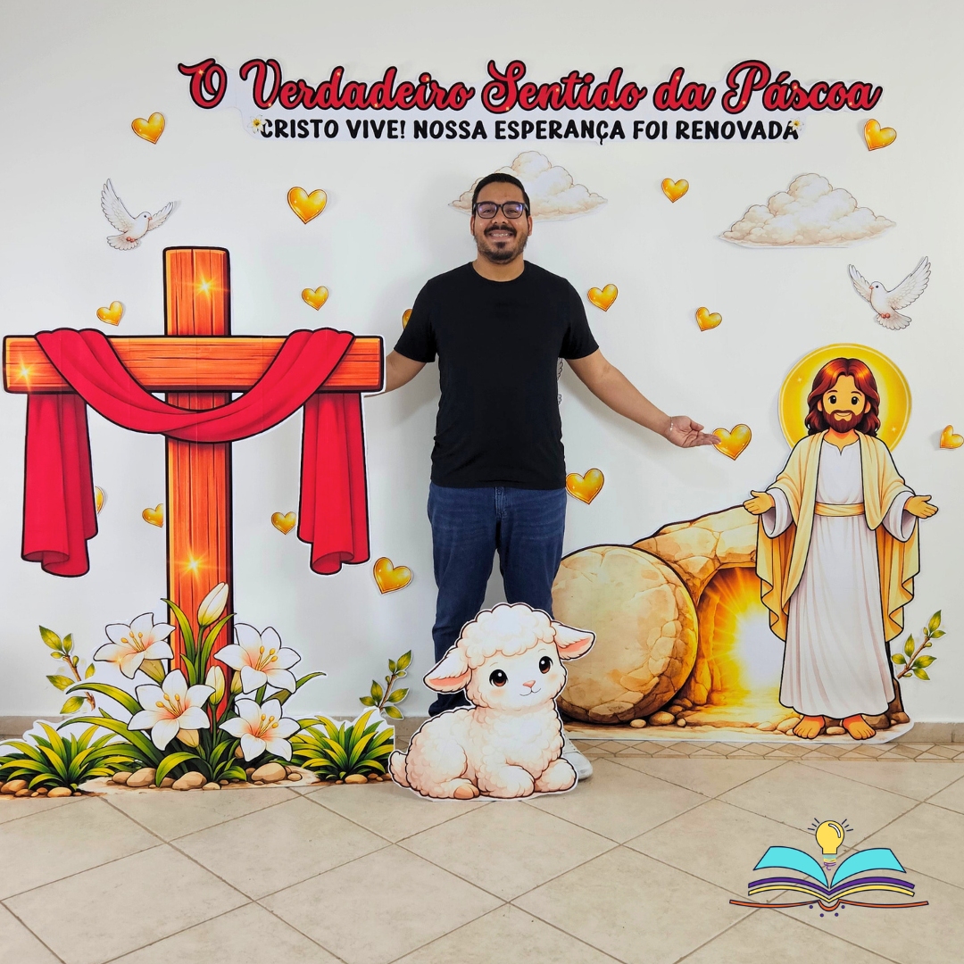 Painel sobre o sentido da Páscoa, celebrando amor, fé, esperança e a ressurreição de Jesus.Painel sobre o sentido da Páscoa, celebrando amor, fé, esperança e a ressurreição de Jesus.