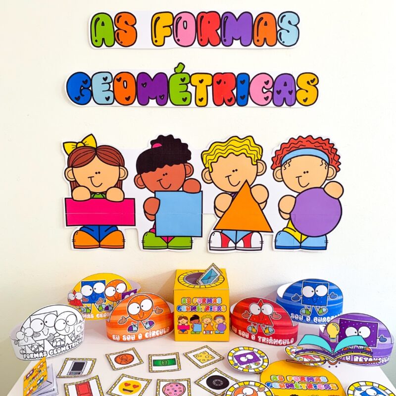ð¸Kit pedagógico com o tema formas geométricas, ideal para trabalhar reconhecimento, associação e exploração das figuras de forma lúdica com crianças.
