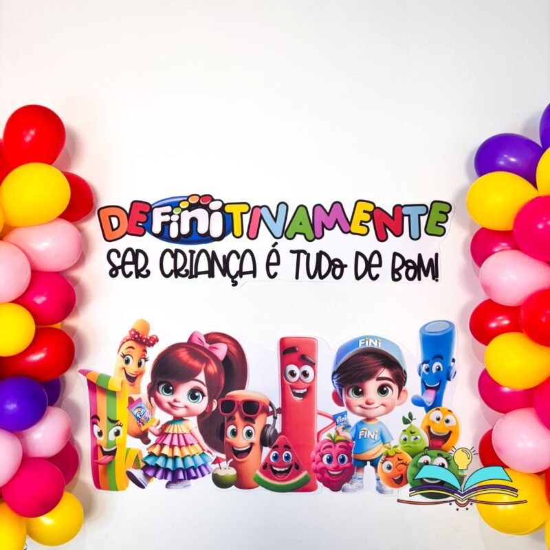 Painel com o tema Dia das Crianças, ideal para decorar ambientes escolares e compor cenários comemorativos para atividades e registros com os alunos.